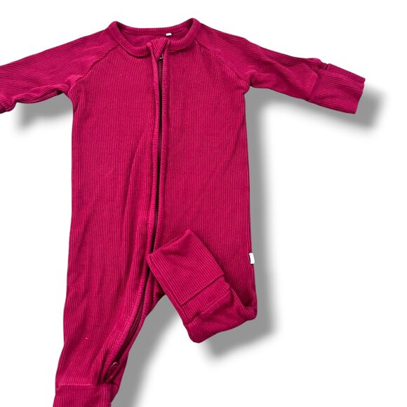 Brave Little Ones Red Ribbed Zip Convertible Bamboo Romper Size Newborn - Picture 4 of 4